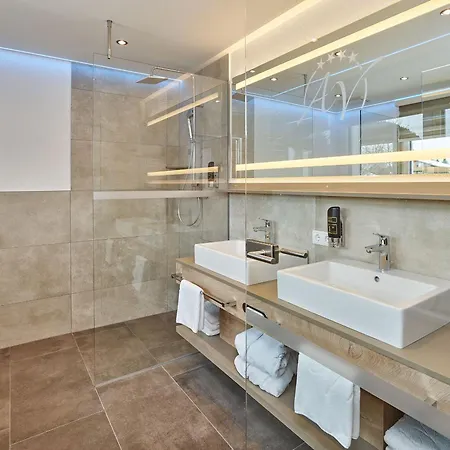 A-Vita Viktoria & A-Vita Living Luxury Apartments Seefeld in Tirol Exterior photo